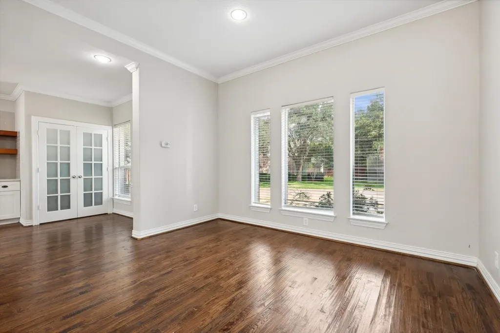 6043 Fieldstone Drive Dallas TX 75252