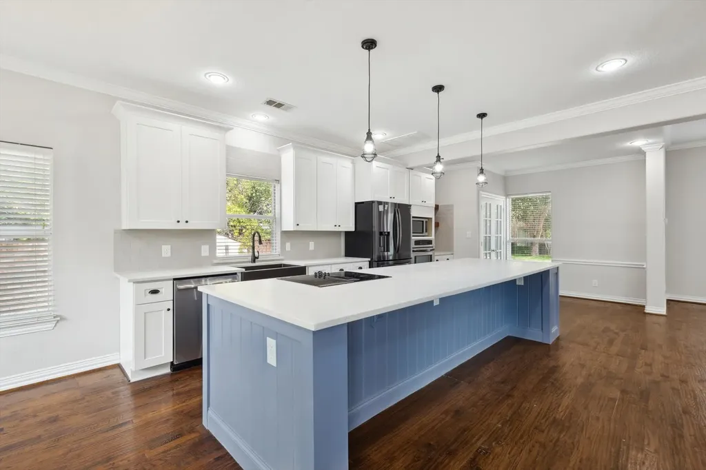 6043 Fieldstone Drive Dallas TX 75252