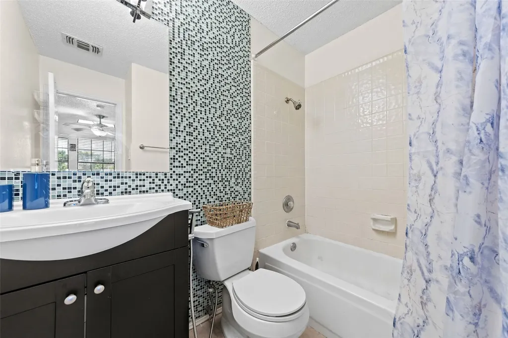 420 Santa Fe Trail Irving TX 75063