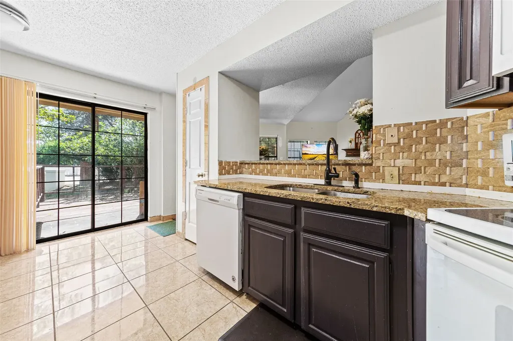 420 Santa Fe Trail Irving TX 75063