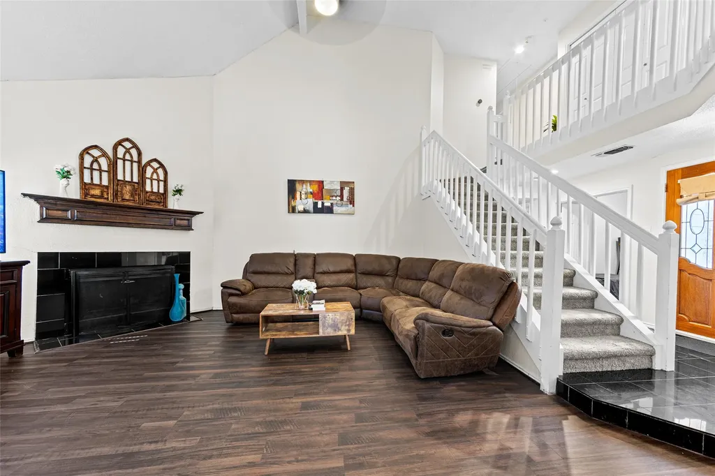 420 Santa Fe Trail Irving TX 75063
