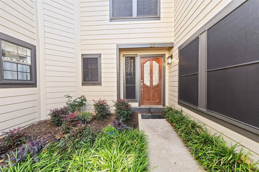 420 Santa Fe Trail Irving TX 75063