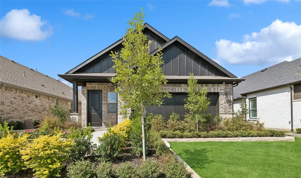 911 Sagebrush Trail Sherman TX 75092