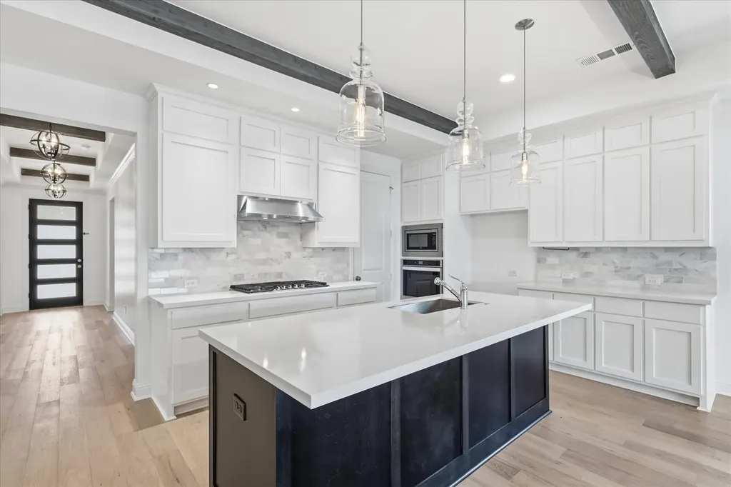 1517 Larson Lane Denton TX 76210