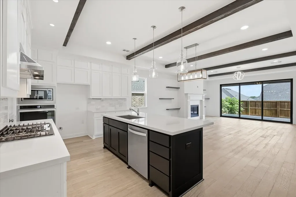 1517 Larson Lane Denton TX 76210