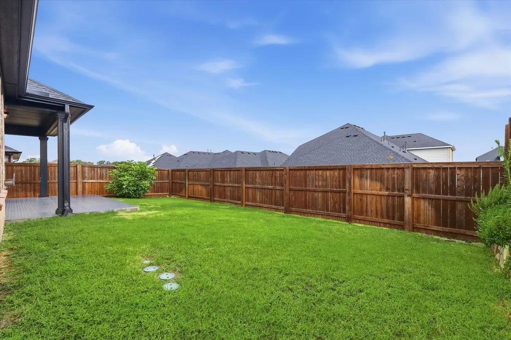 1517 Larson Lane Denton TX 76210