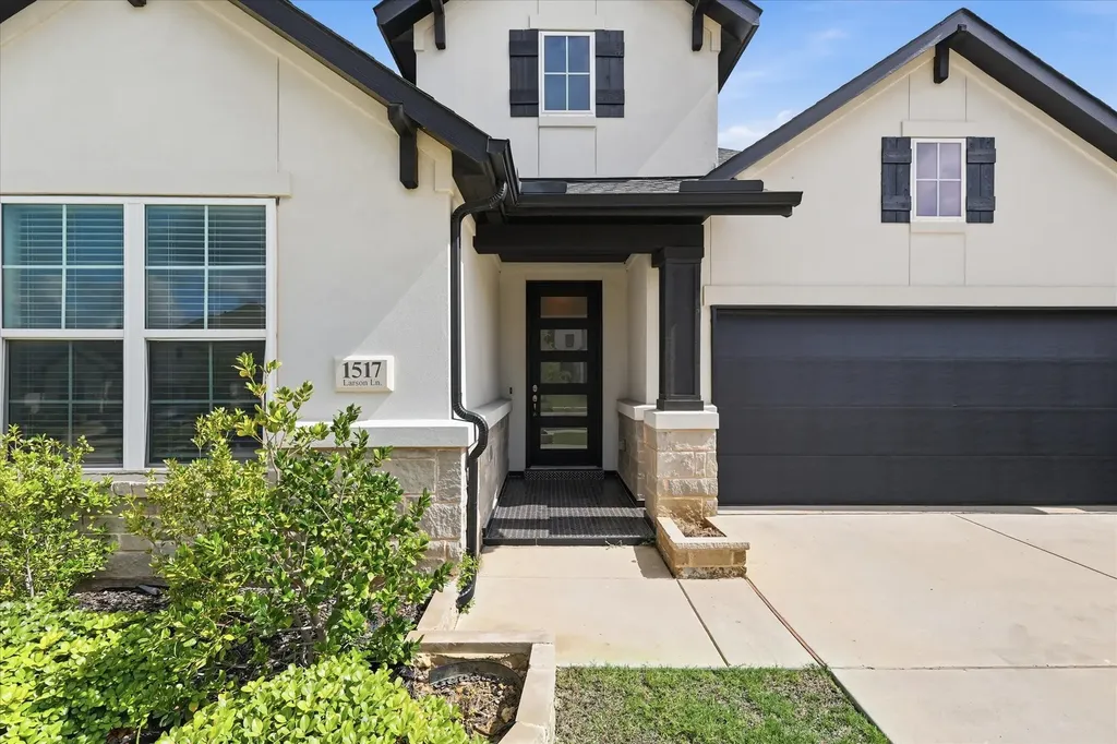 1517 Larson Lane Denton TX 76210