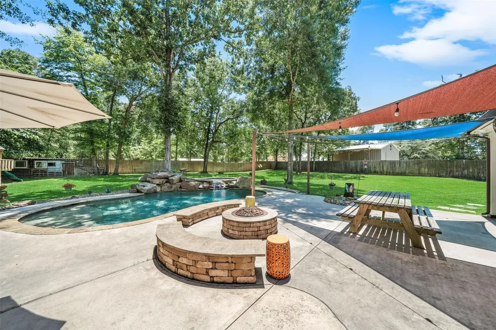 12300 Cedar Willis TX 77378