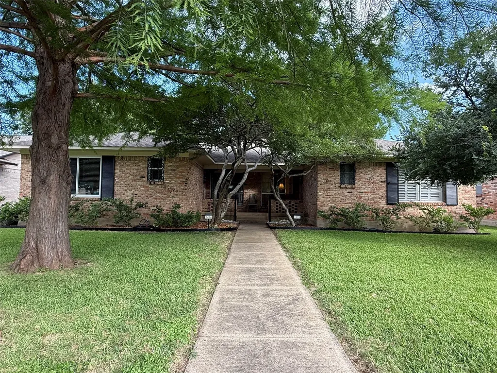 7476 Walling Lane Dallas TX 75231