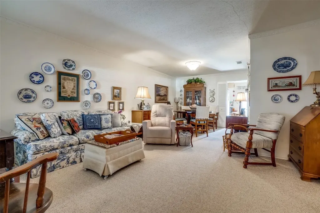7476 Walling Lane Dallas TX 75231
