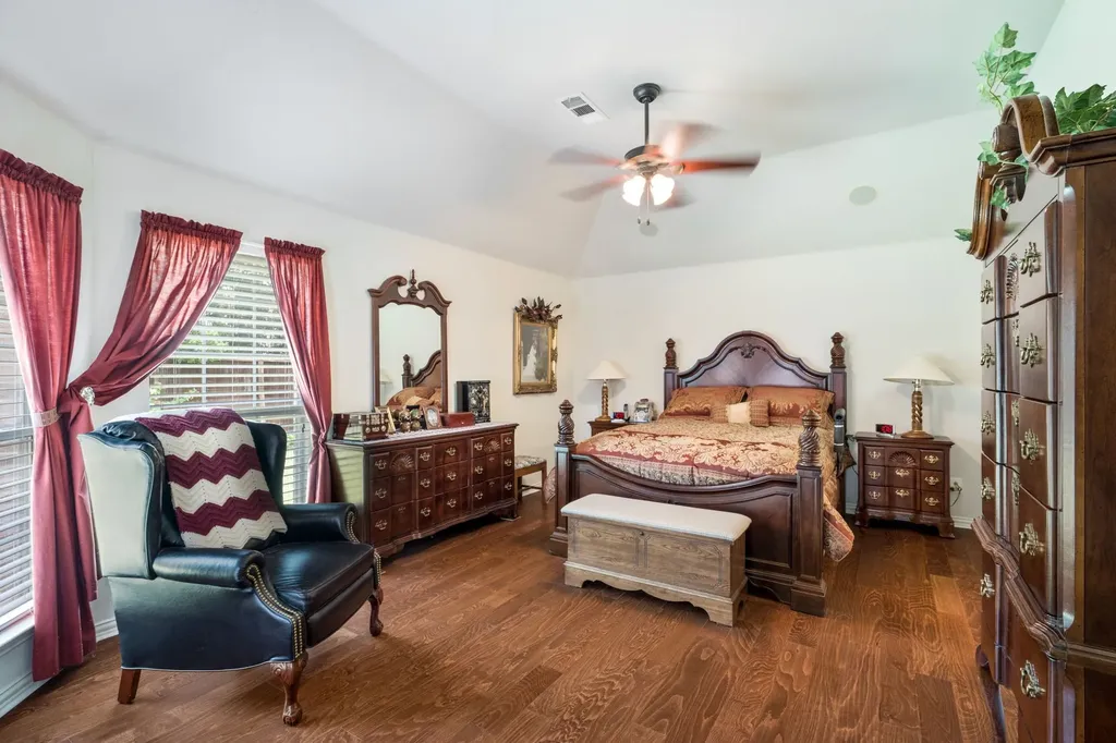 1141 Mission Lane Lantana TX 76226