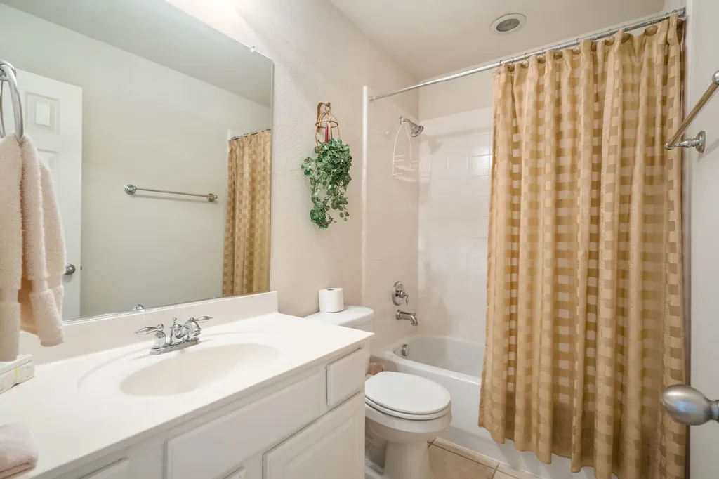 1141 Mission Lane Lantana TX 76226