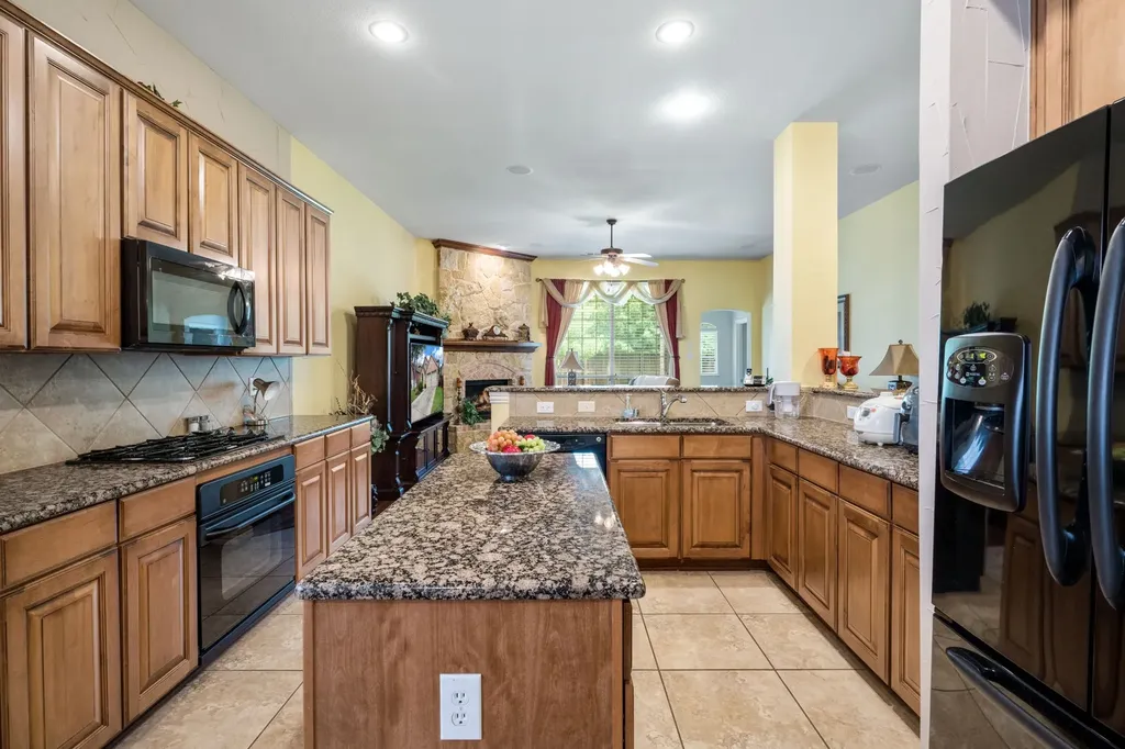 1141 Mission Lane Lantana TX 76226