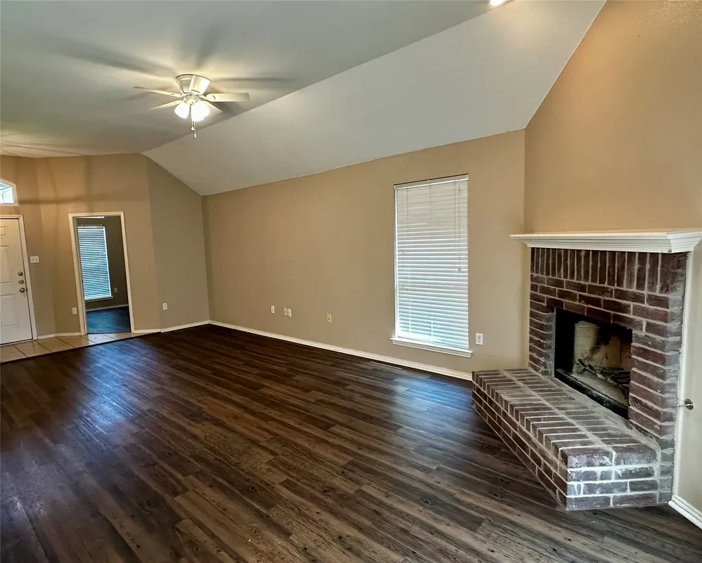 912 Alpine Street Forney TX 75126