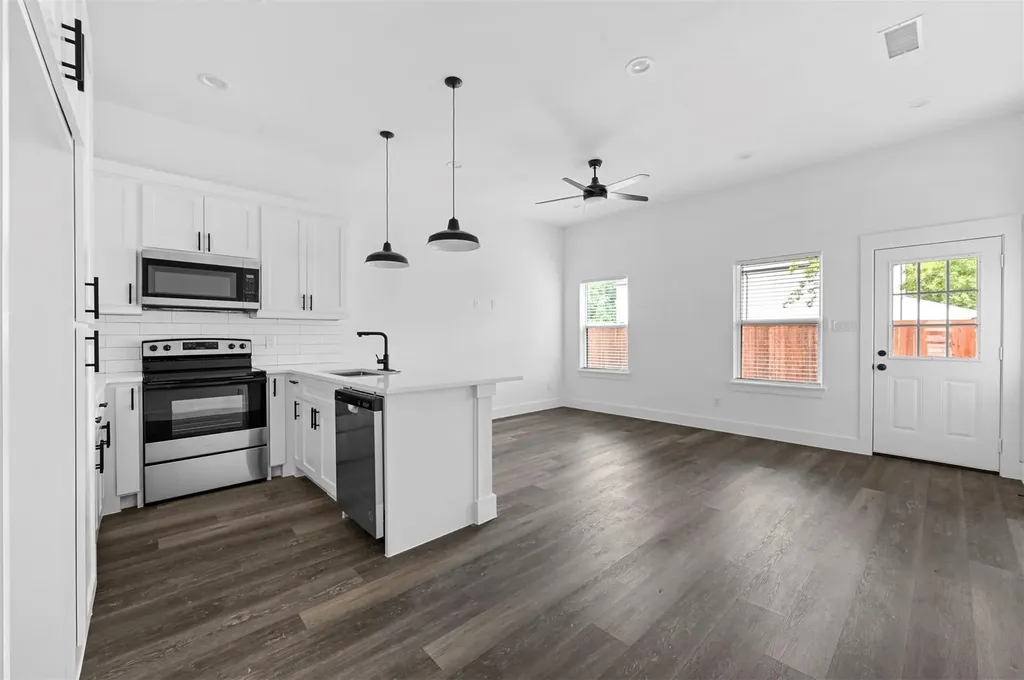 3018 Henry Street Greenville TX 75401