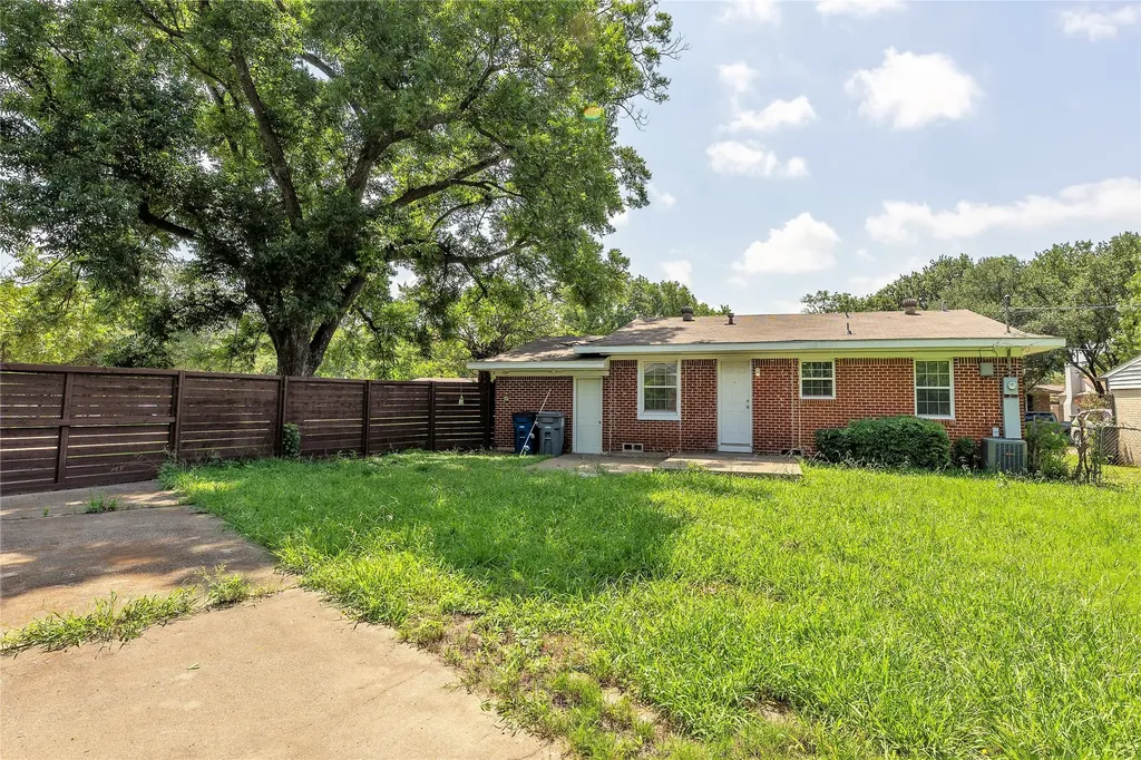 2627 Tealford Drive Dallas TX 75228