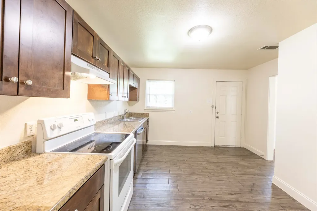 2627 Tealford Drive Dallas TX 75228
