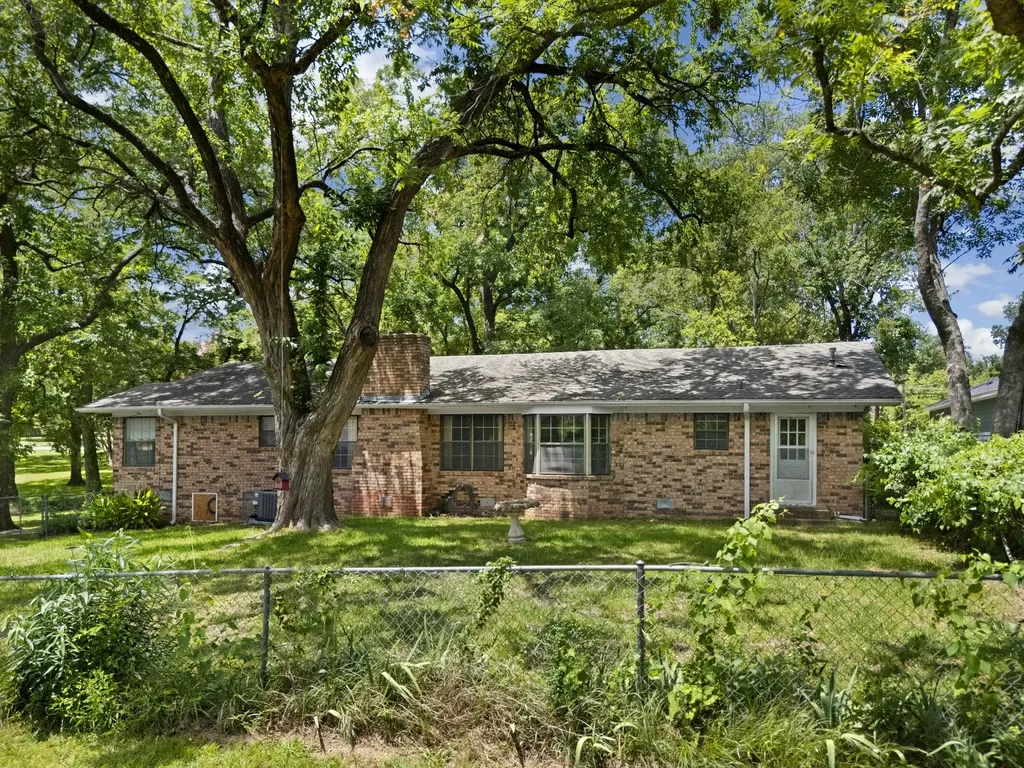 830 Layne Drive Denison TX 75020