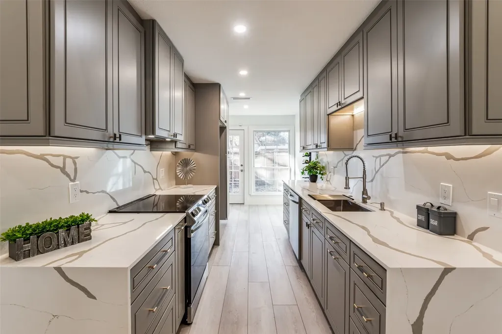 13702 Flagstone Lane Dallas TX 75240