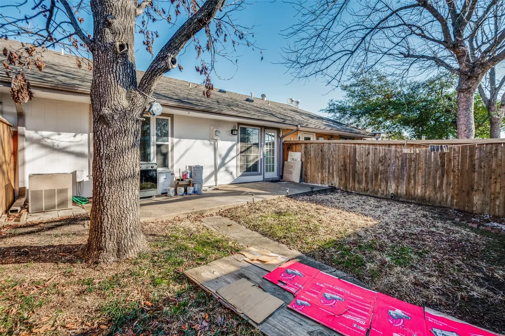 13702 Flagstone Lane Dallas TX 75240