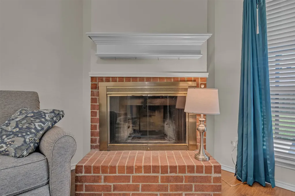 5909 Colebrook Court Arlington TX 76017