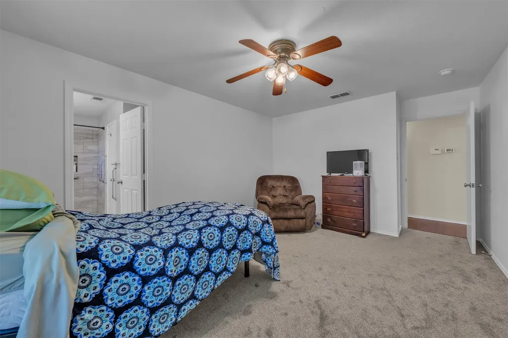 5909 Colebrook Court Arlington TX 76017