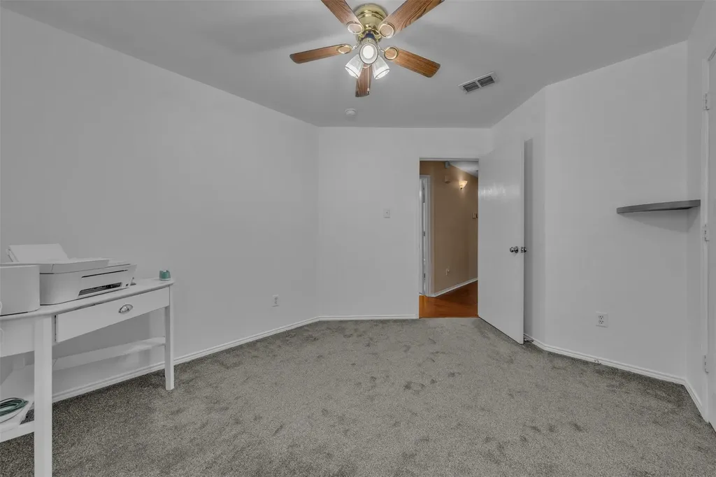 5909 Colebrook Court Arlington TX 76017