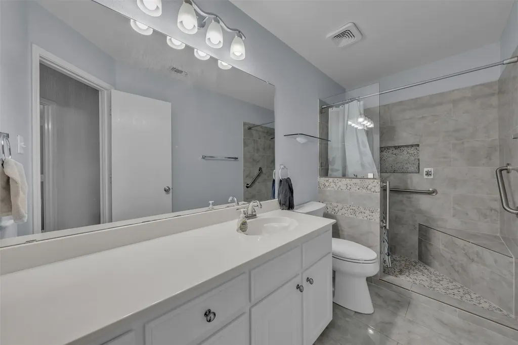 5909 Colebrook Court Arlington TX 76017