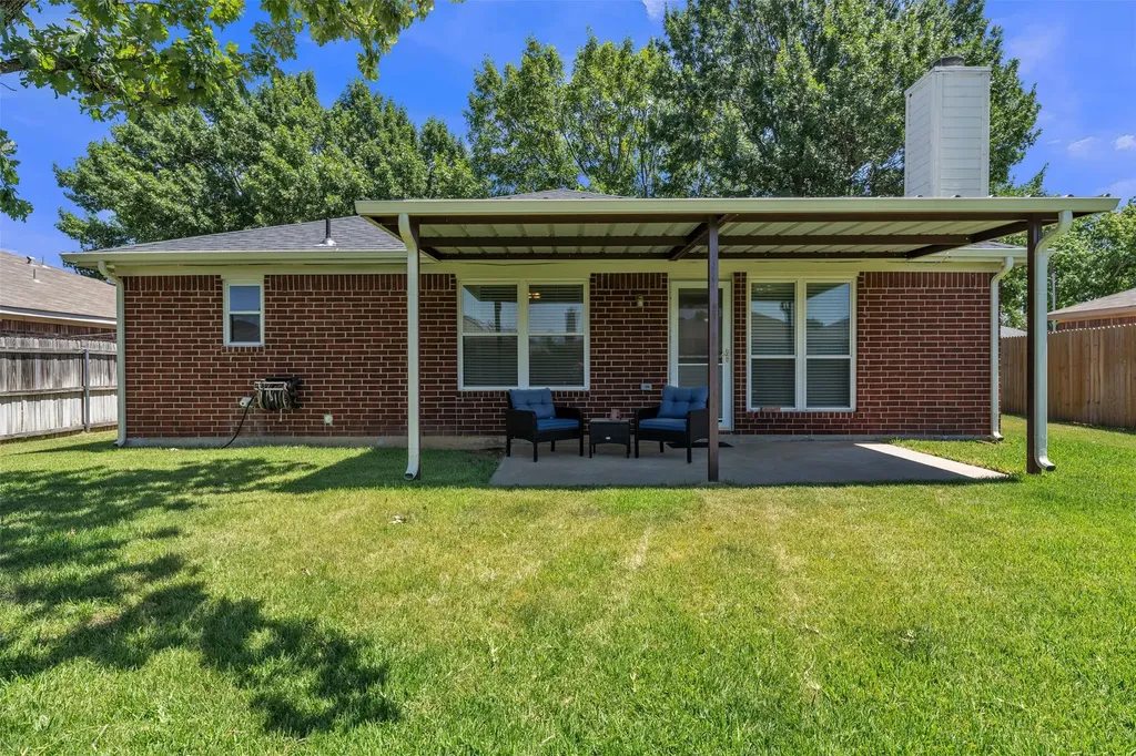 5909 Colebrook Court Arlington TX 76017
