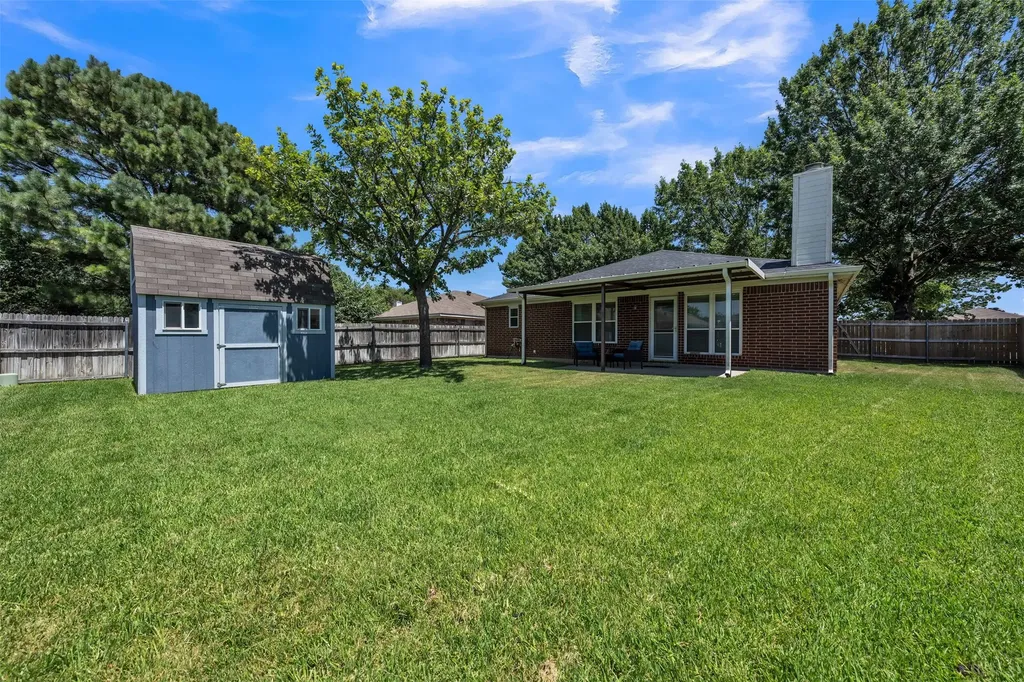5909 Colebrook Court Arlington TX 76017