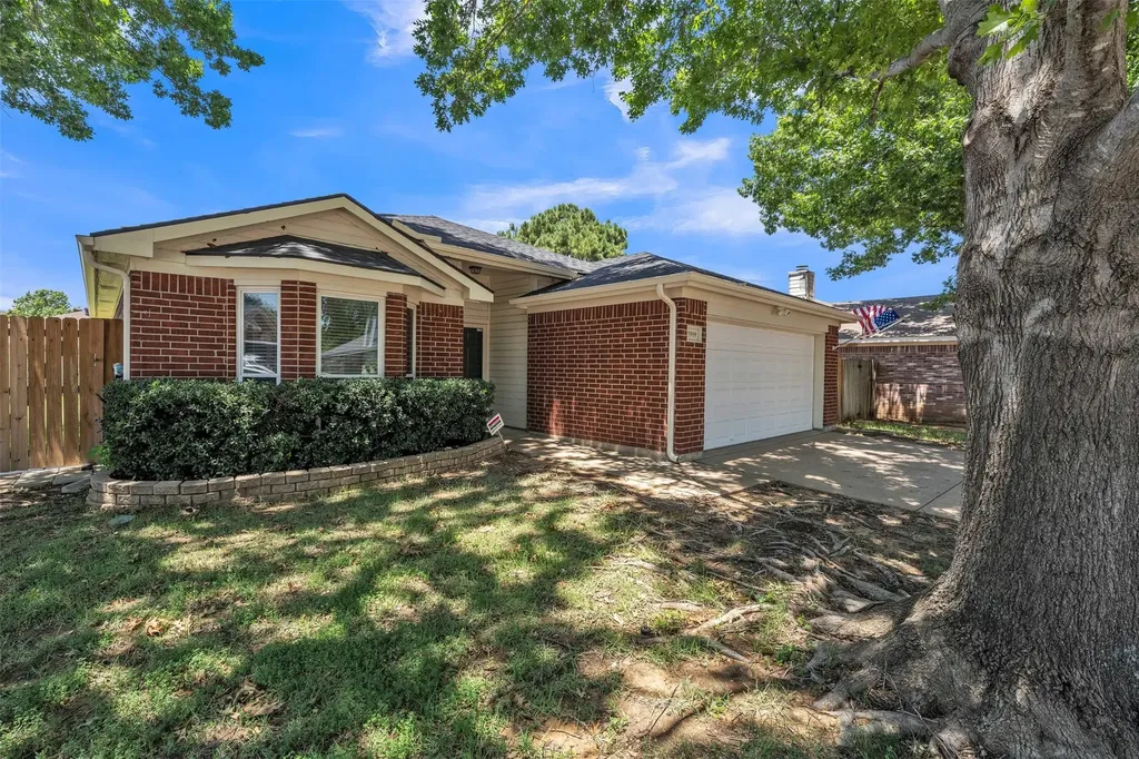 5909 Colebrook Court Arlington TX 76017