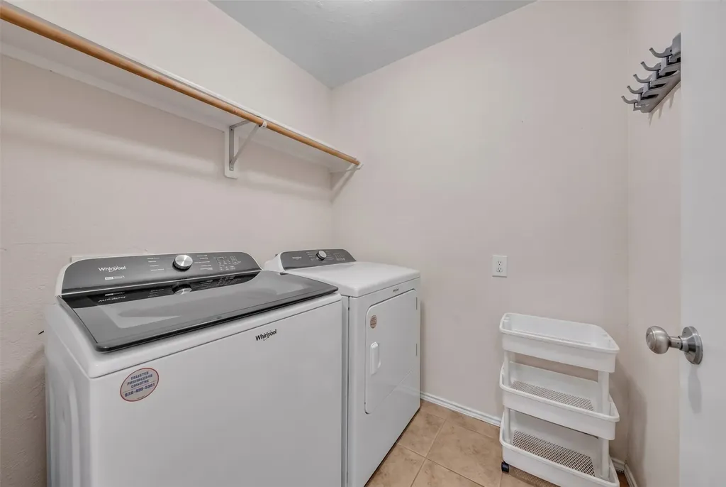 5909 Colebrook Court Arlington TX 76017
