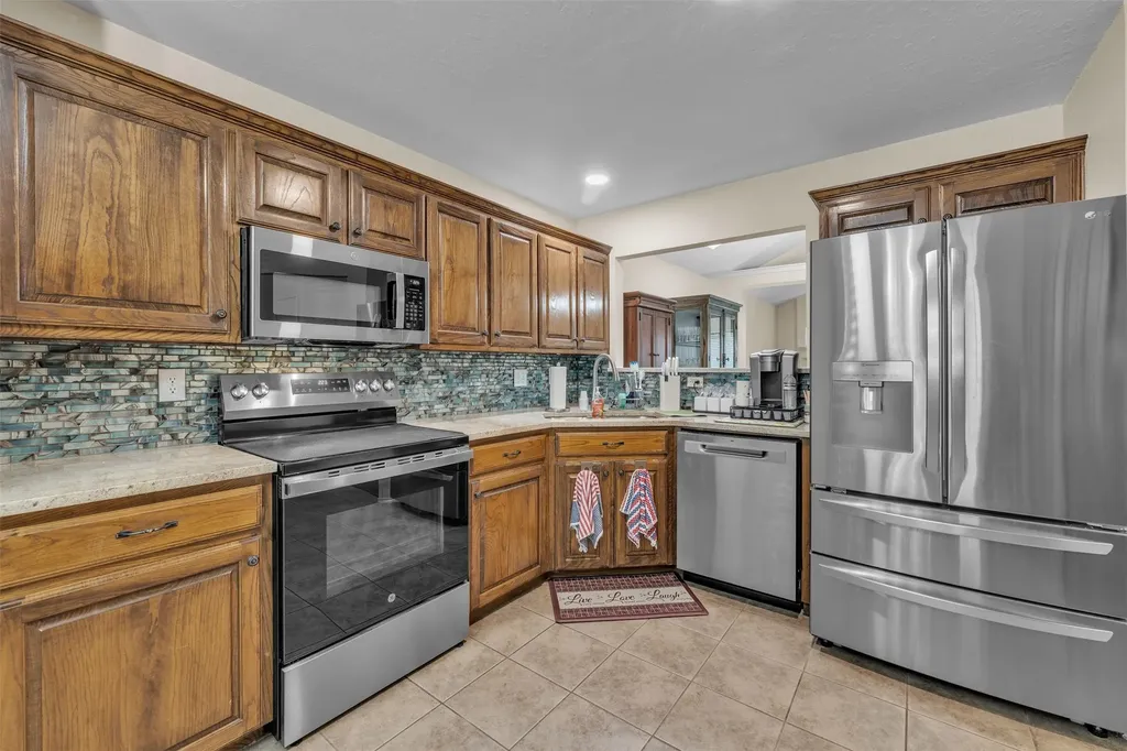 5909 Colebrook Court Arlington TX 76017