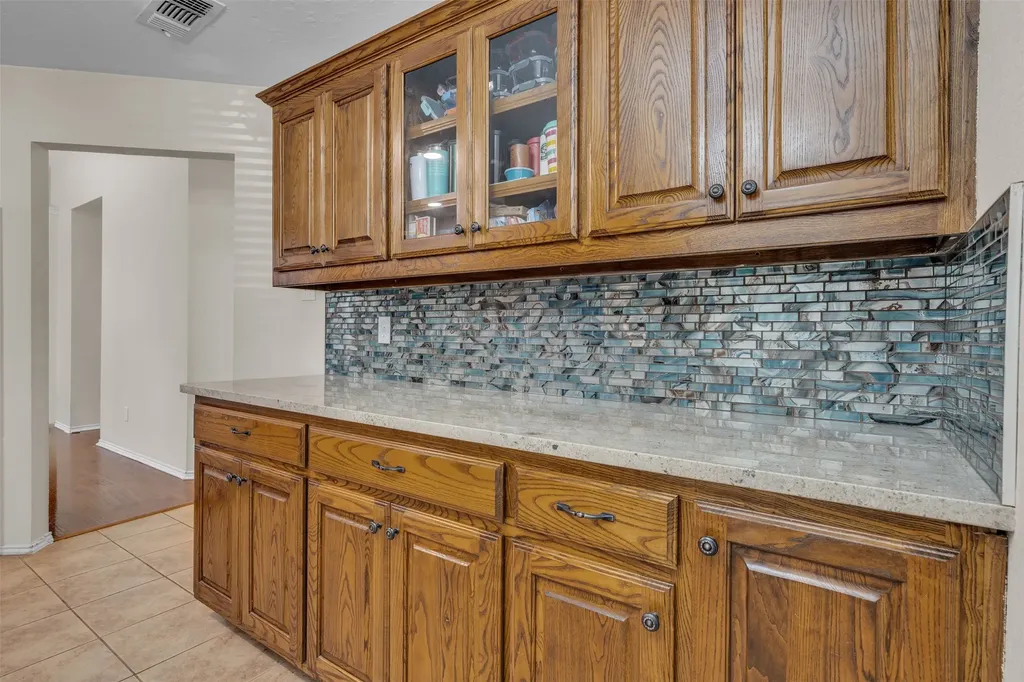 5909 Colebrook Court Arlington TX 76017