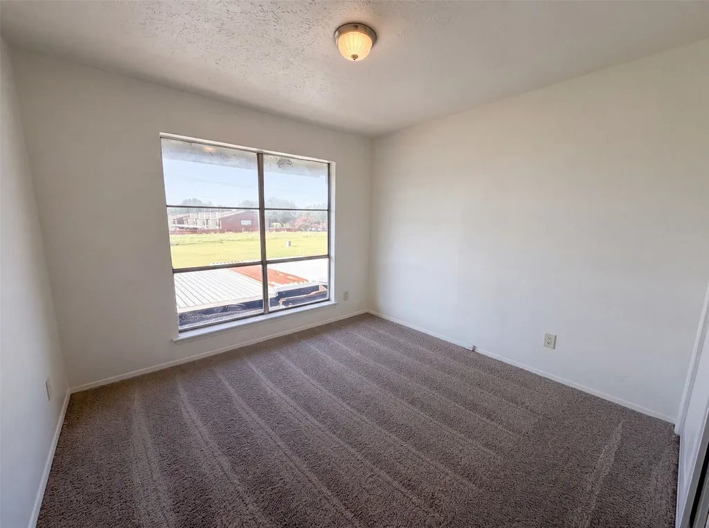 260 Rolling Hills Place Lancaster TX 75146