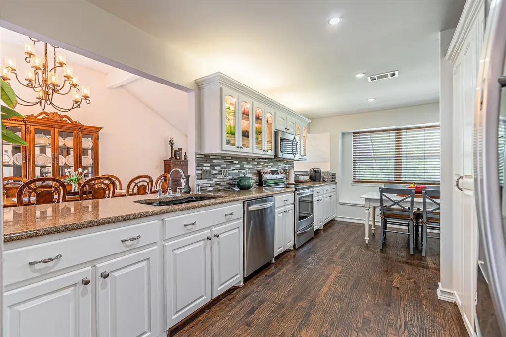 2903 Golden Gate Court Carrollton TX 75007