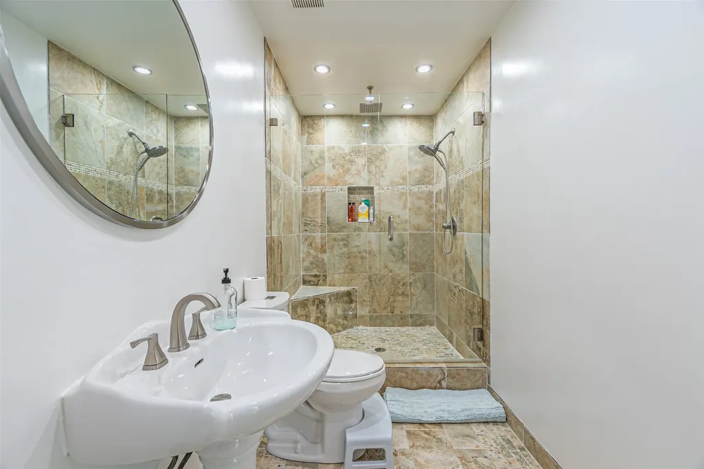 2903 Golden Gate Court Carrollton TX 75007