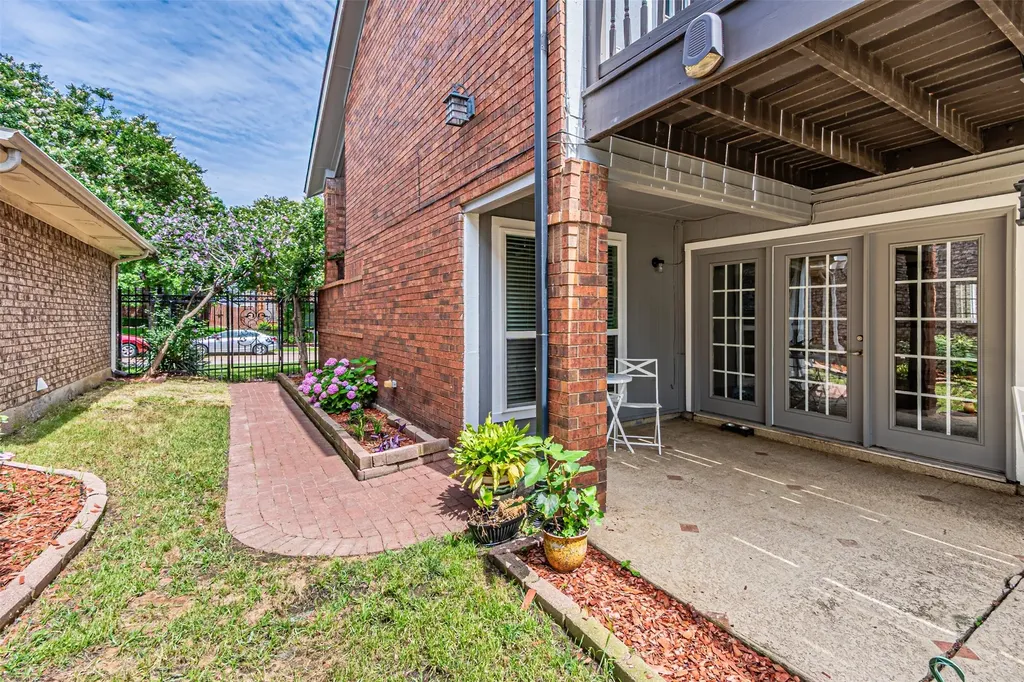 2903 Golden Gate Court Carrollton TX 75007