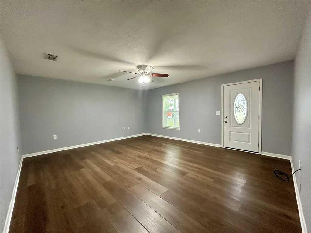 111 S Canton Street Mexia TX 76667