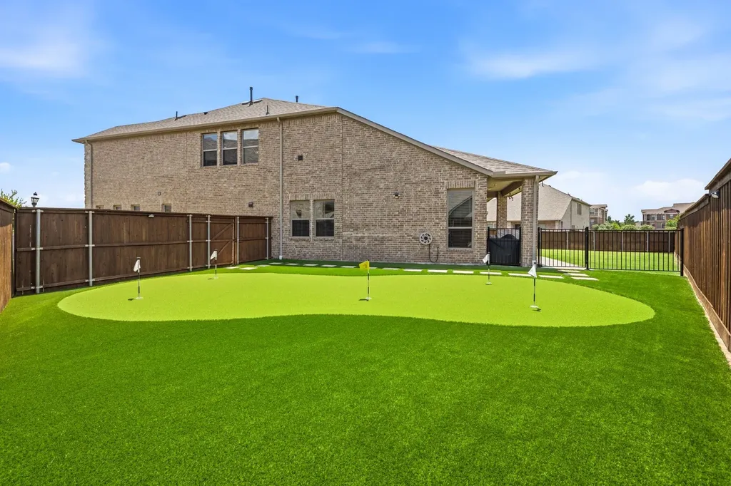 4721 Franklin Drive Carrollton TX 75010