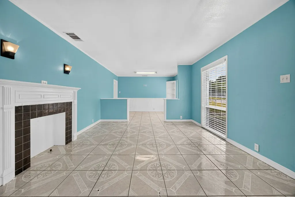 907 Buckalew Street Dallas TX 75208