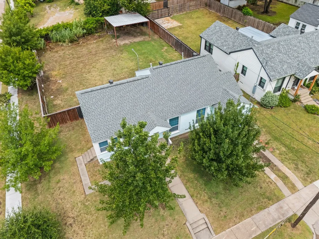 907 Buckalew Street Dallas TX 75208