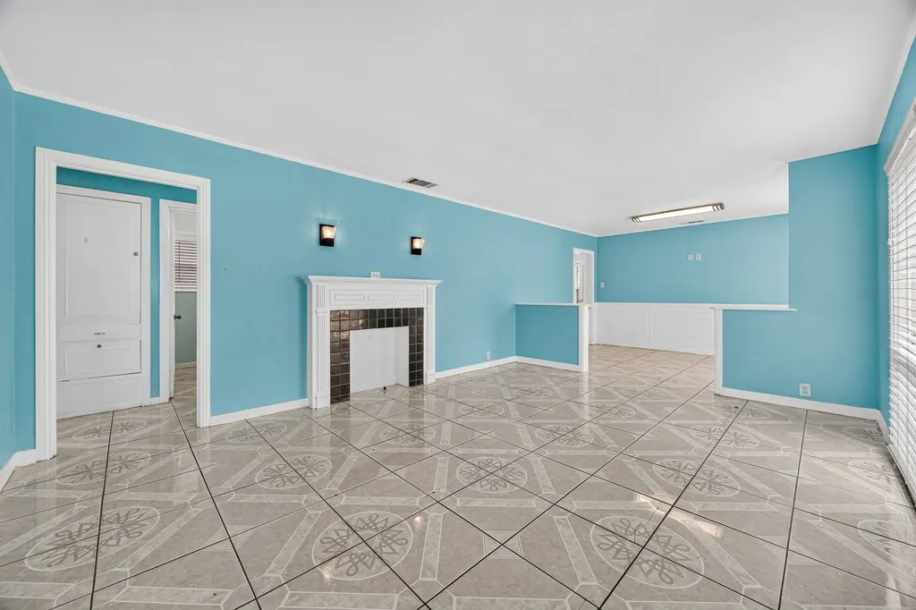 907 Buckalew Street Dallas TX 75208
