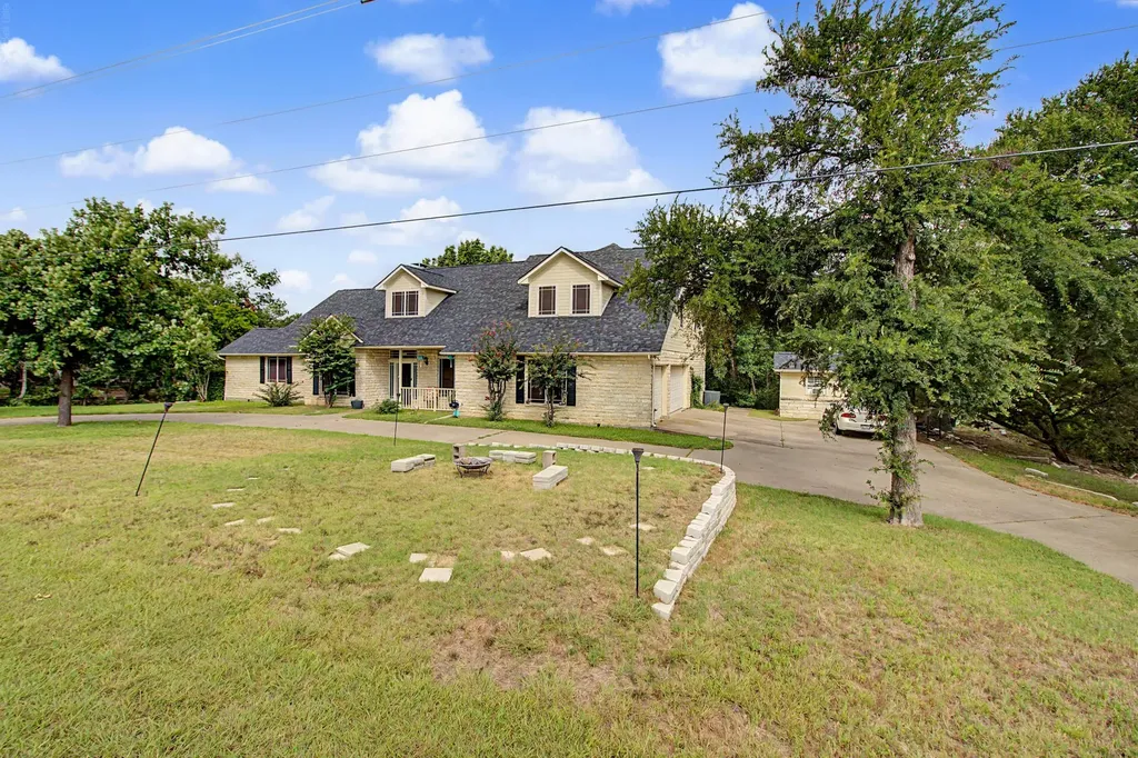 3558 S Nolan River Road Cleburne TX 76033