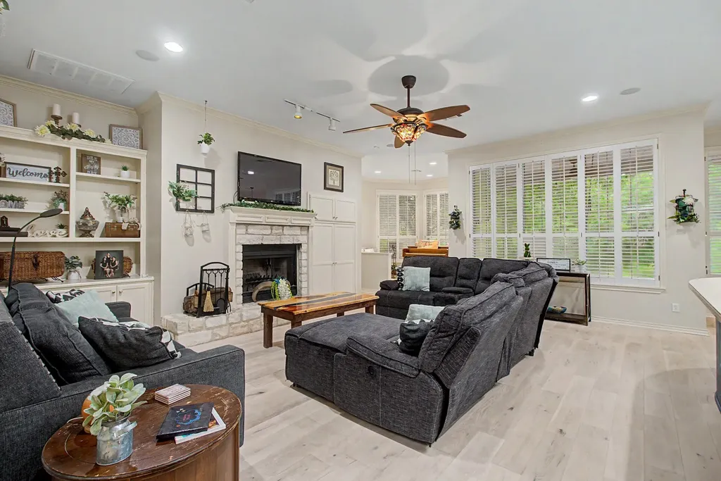 3558 S Nolan River Road Cleburne TX 76033