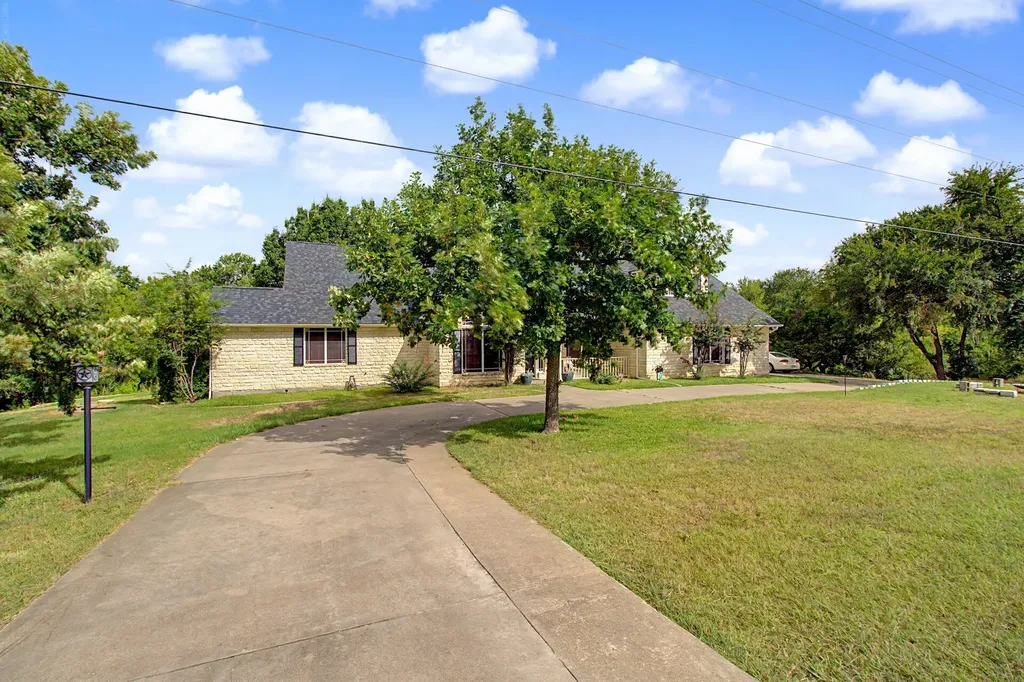 3558 S Nolan River Road Cleburne TX 76033
