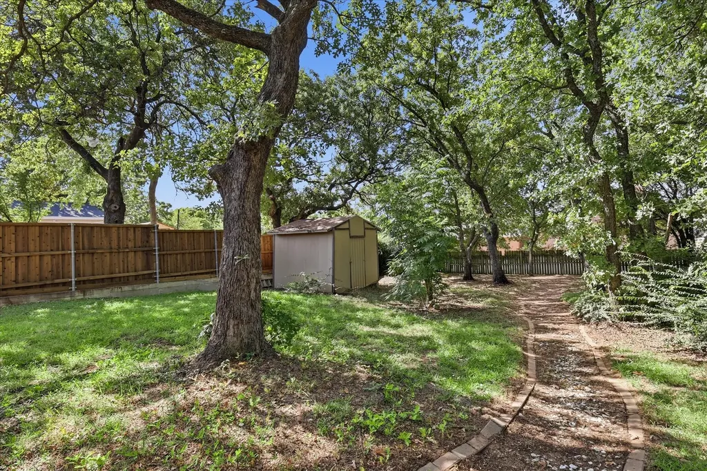 332 Ruth Street Denton TX 76205