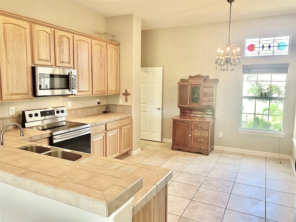 9400 Orangewood Trail Denton TX 76207