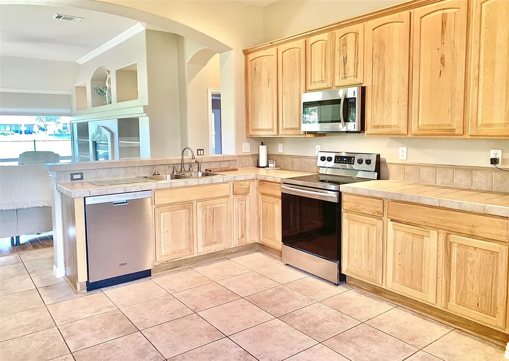 9400 Orangewood Trail Denton TX 76207