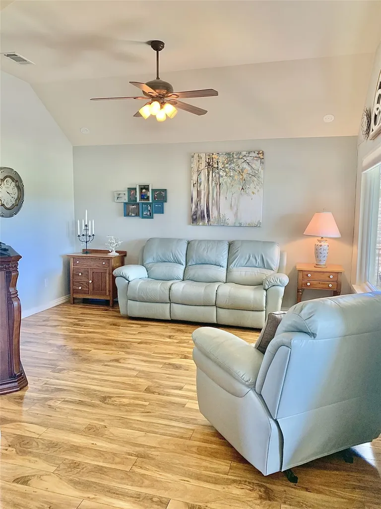 9400 Orangewood Trail Denton TX 76207